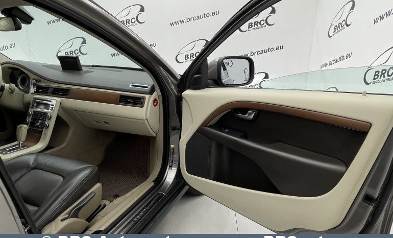 Volvo XC 70 D5 AWD Automatas 2010 full