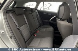 Toyota Avensis 1.8 Valvematic Linea Sol 2012 full