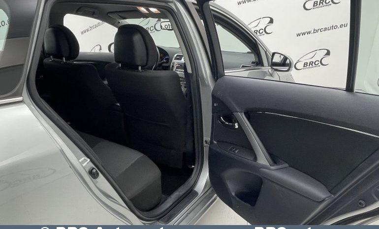 Toyota Avensis 1.8 Valvematic Linea Sol 2012 full