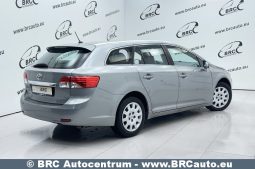 Toyota Avensis 1.8 Valvematic Linea Sol 2012 full