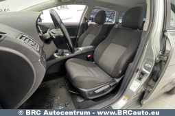 Toyota Avensis 1.8 Valvematic Linea Sol 2012 full