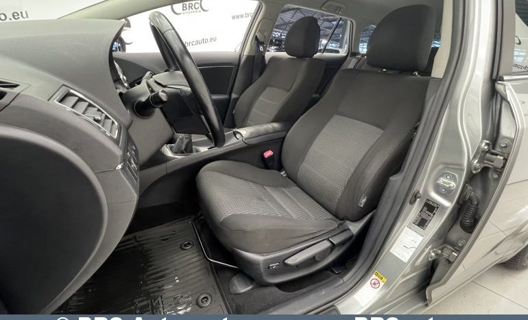 Toyota Avensis 1.8 Valvematic Linea Sol 2012 full