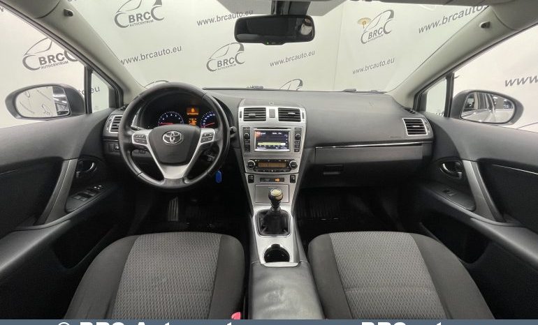 Toyota Avensis 1.8 Valvematic Linea Sol 2012 full