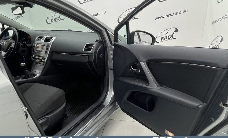 Toyota Avensis 1.8 Valvematic Linea Sol 2012 full