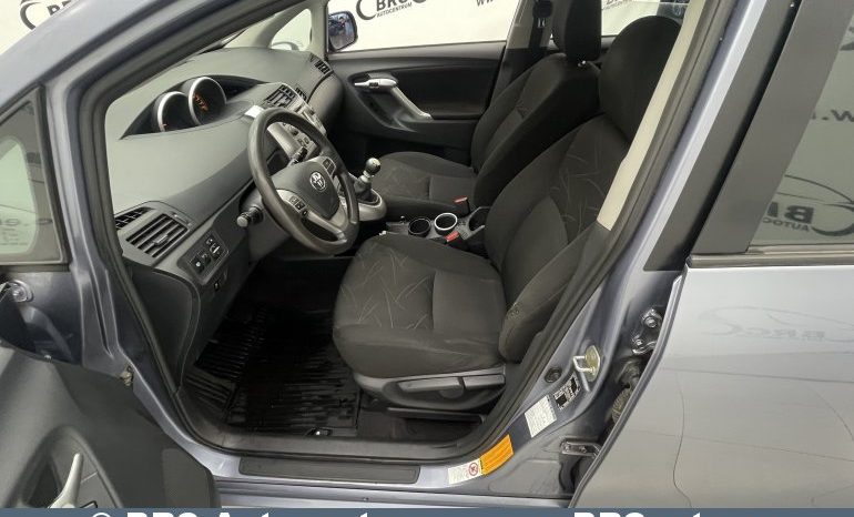 Toyota Verso 1.6 Luna 2010 full