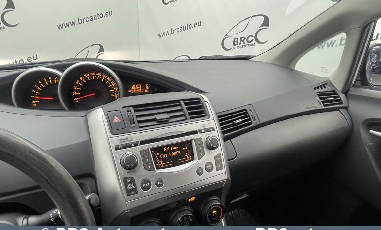 Toyota Verso 1.6 Luna 2010 full