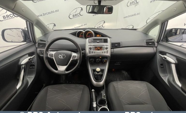 Toyota Verso 1.6 Luna 2010 full