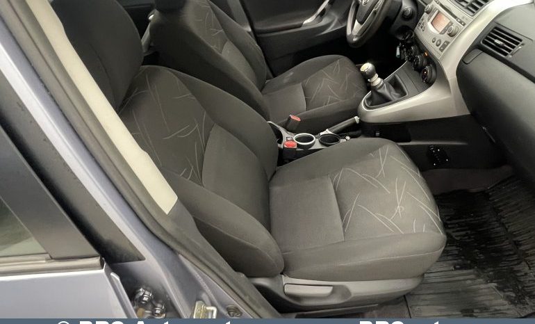 Toyota Verso 1.6 Luna 2010 full