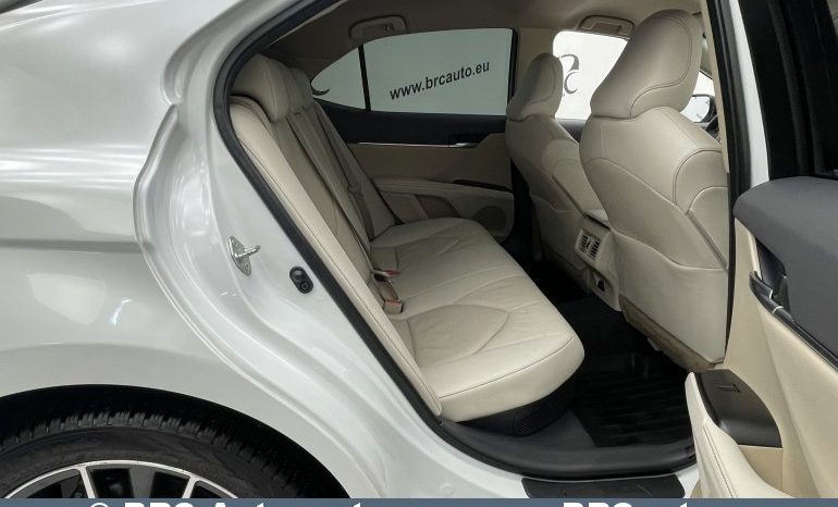 Toyota Camry Hybrid Automatas 2022 full