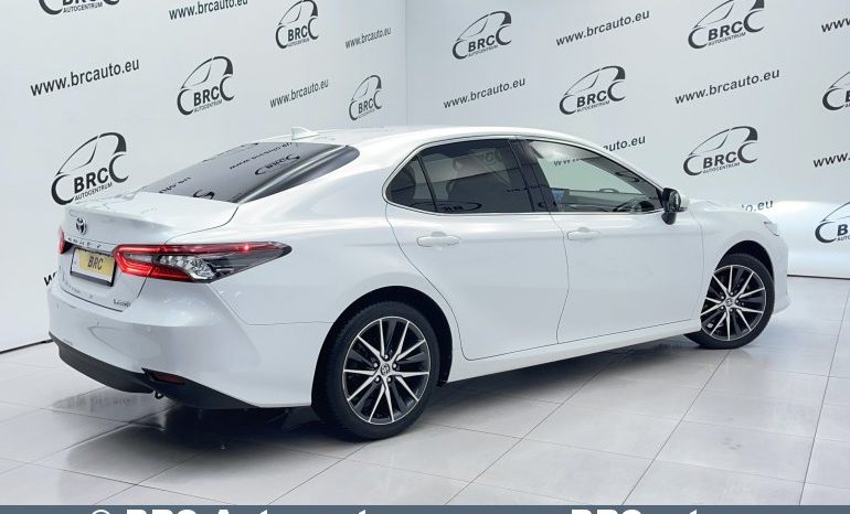 Toyota Camry Hybrid Automatas 2022 full