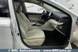 Toyota Camry Hybrid Automatas 2022 full
