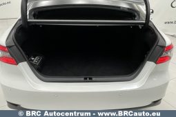 Toyota Camry Hybrid Automatas 2022 full