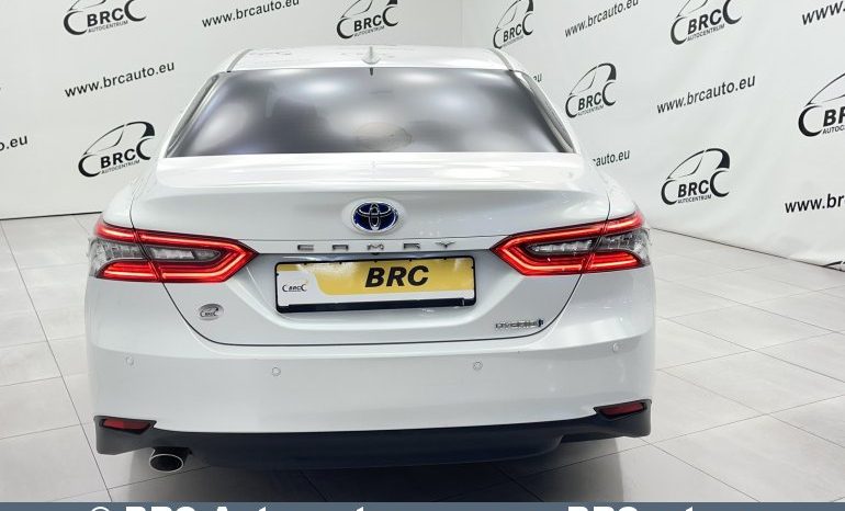 Toyota Camry Hybrid Automatas 2022 full