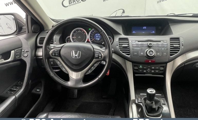 Honda Accord 2.2 i-DTEC 2011 full