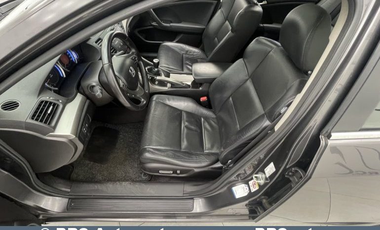 Honda Accord 2.2 i-DTEC 2011 full