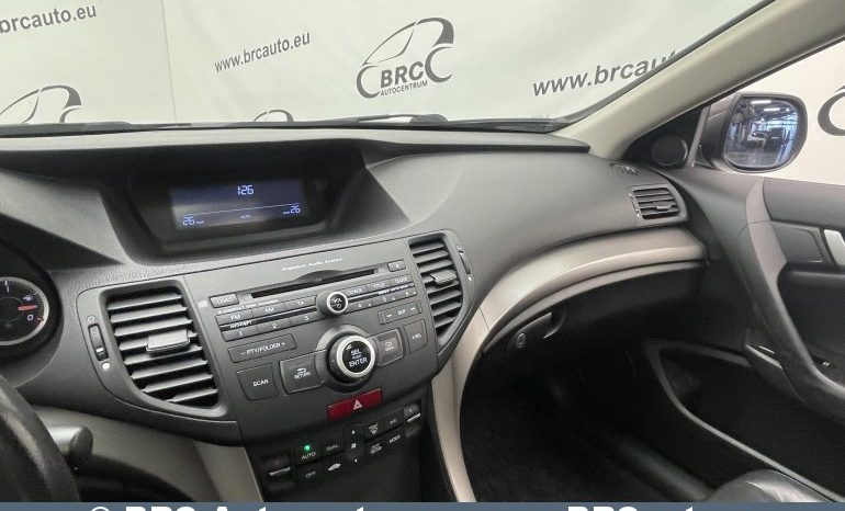 Honda Accord 2.2 i-DTEC 2011 full