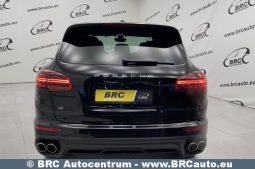Porsche Cayenne S Automatas 2015 full