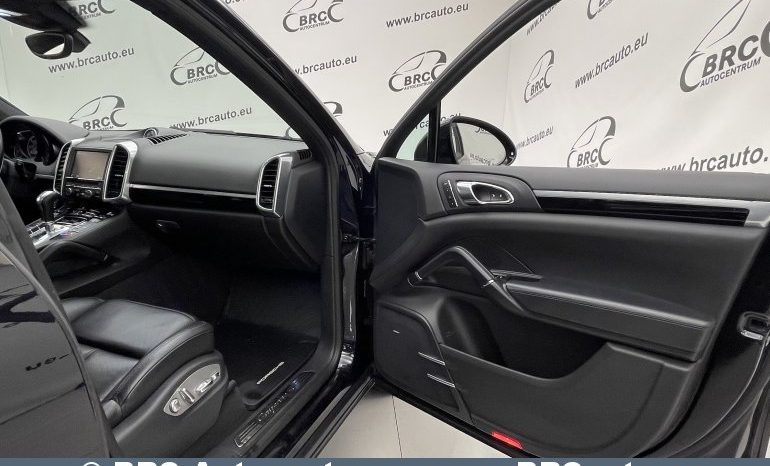 Porsche Cayenne S Automatas 2015 full