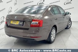 Skoda Octavia 1.5 TSI Automatas 2019 full