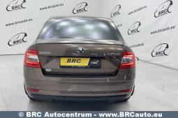 Skoda Octavia 1.5 TSI Automatas 2019 full