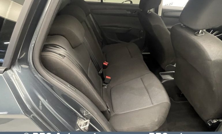 Skoda Fabia 1.0 MPI 2019 full