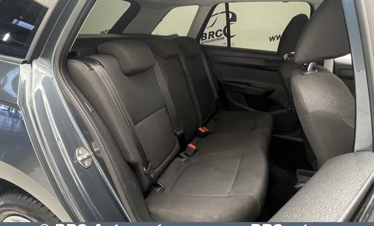 Skoda Fabia 1.0 MPI 2019 full