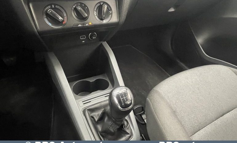 Skoda Fabia 1.0 MPI 2019 full