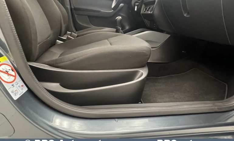 Skoda Fabia 1.0 MPI 2019 full