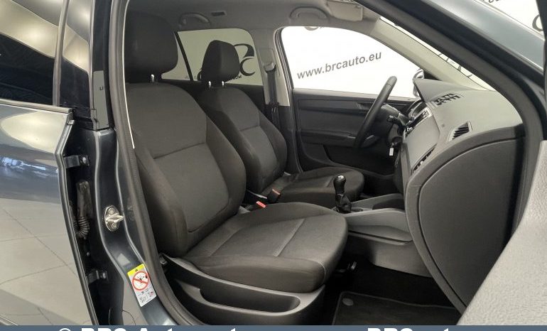 Skoda Fabia 1.0 MPI 2019 full