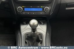 Toyota Avensis 2.0 D-4D Wagon 2015 full