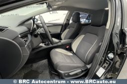 Toyota Avensis 2.0 D-4D Wagon 2015 full