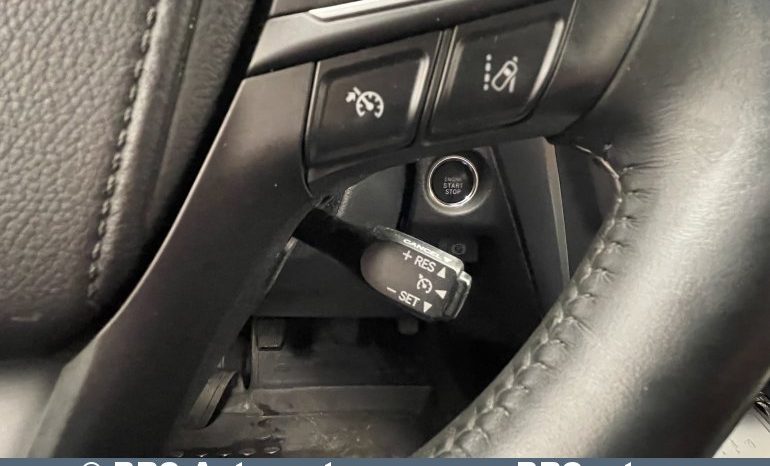 Toyota Avensis 2.0 D-4D Wagon 2015 full