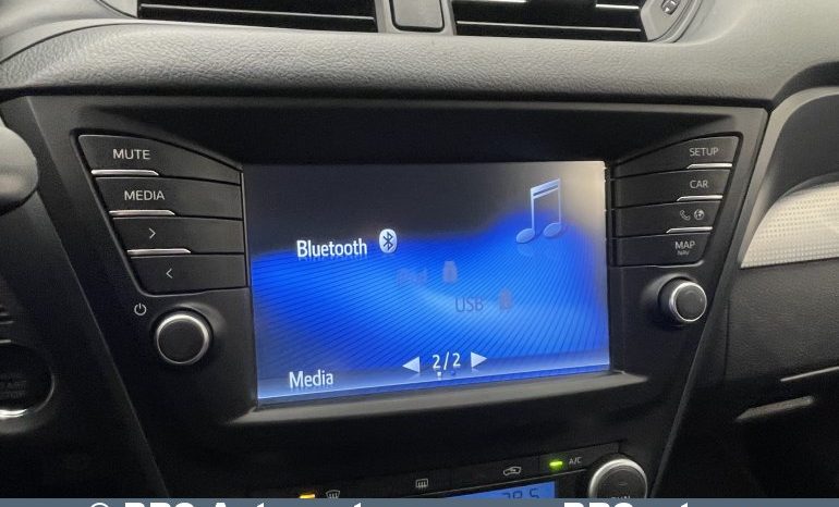 Toyota Avensis 2.0 D-4D Wagon 2015 full