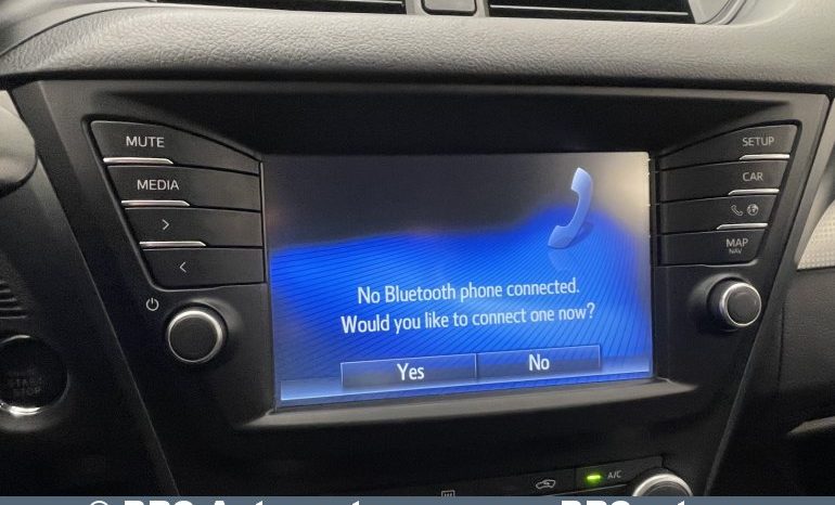 Toyota Avensis 2.0 D-4D Wagon 2015 full