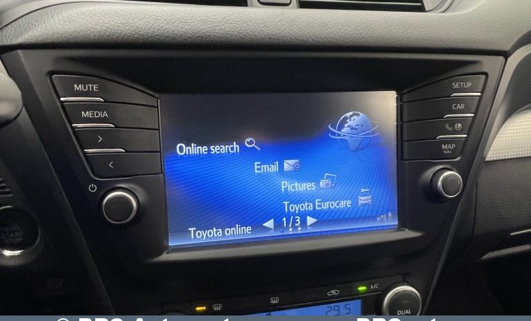 Toyota Avensis 2.0 D-4D Wagon 2015 full