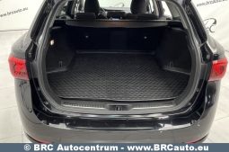Toyota Avensis 2.0 D-4D Wagon 2015 full