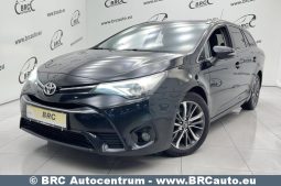 Toyota Avensis 2.0 D-4D Wagon 2015 full