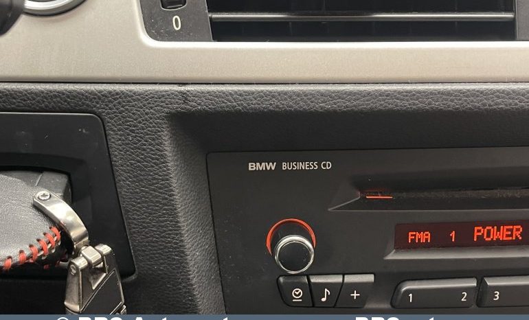 BMW 318 d 2009 full
