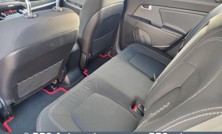 Kia Sportage 2.0D 4WD 2012 full