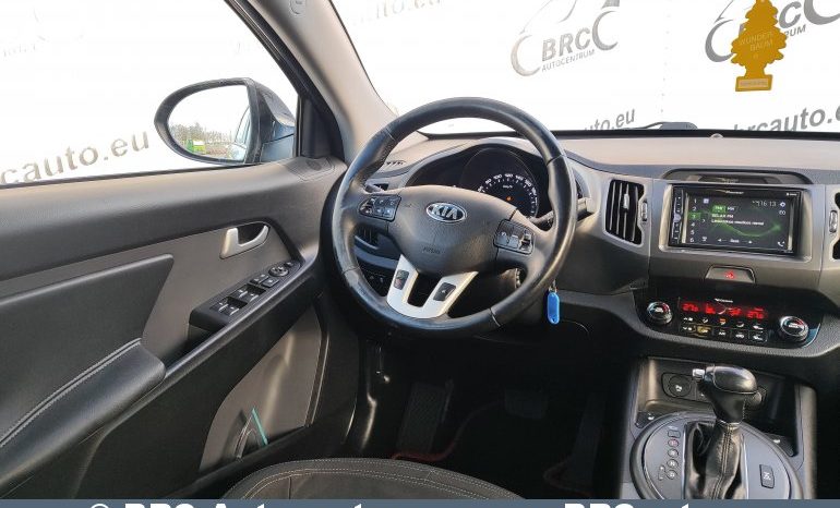 Kia Sportage 2.0D 4WD 2012 full