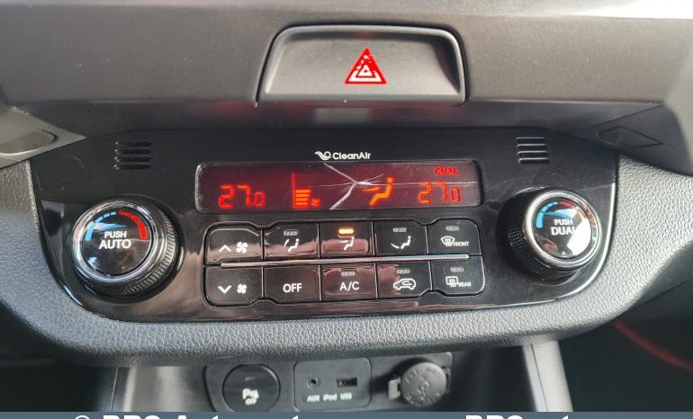 Kia Sportage 2.0D 4WD 2012 full