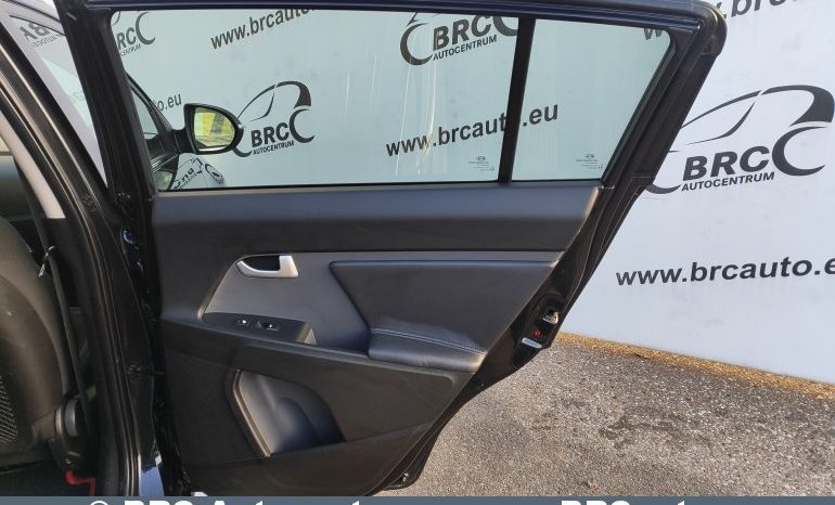 Kia Sportage 2.0D 4WD 2012 full