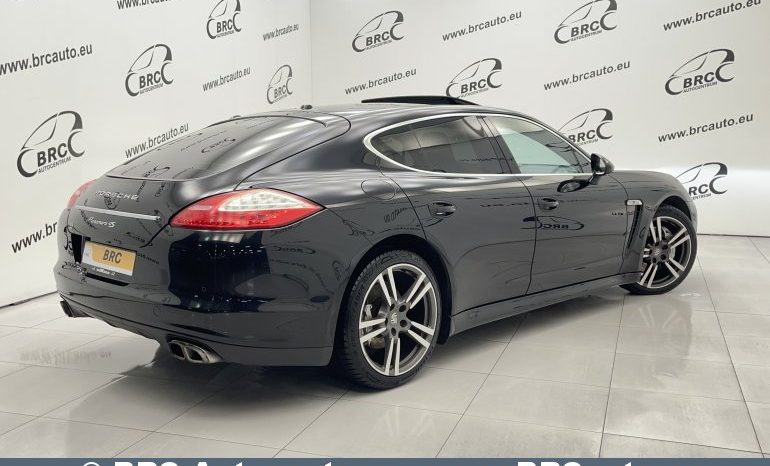 Porsche Panamera 4S Automatas 2010 full