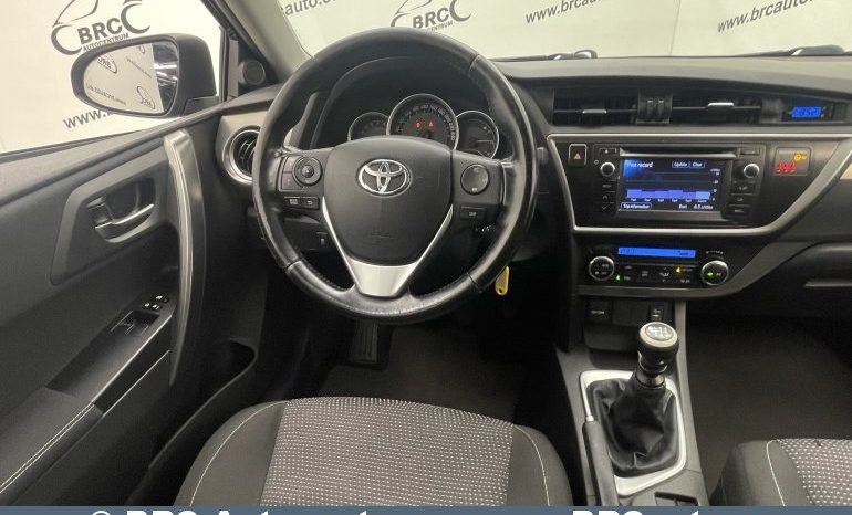 Toyota Auris 1.3 VVT-i 2013 full