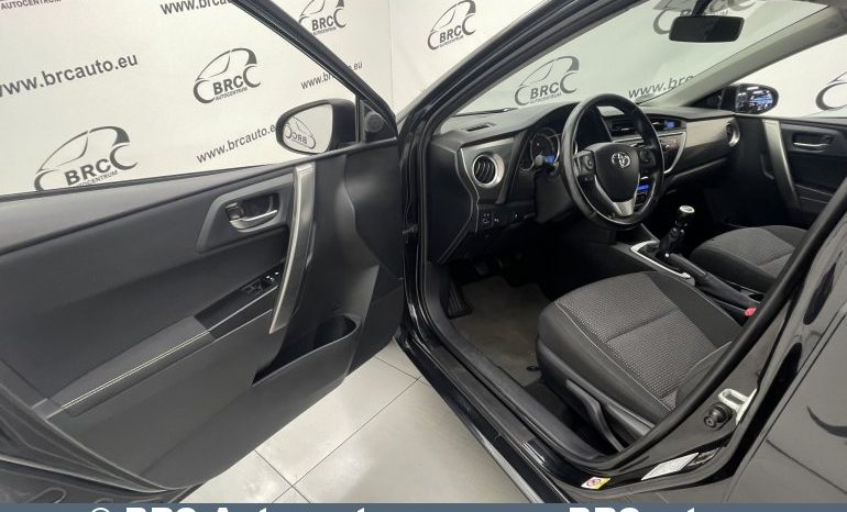 Toyota Auris 1.3 VVT-i 2013 full