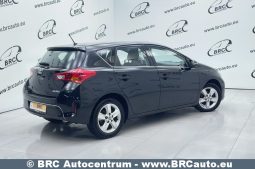 Toyota Auris 1.3 VVT-i 2013 full