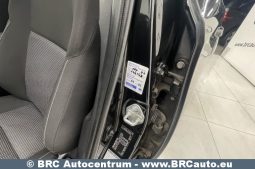 Toyota Auris 1.3 VVT-i 2013 full
