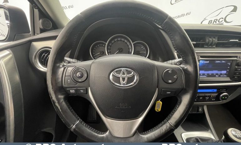 Toyota Auris 1.3 VVT-i 2013 full