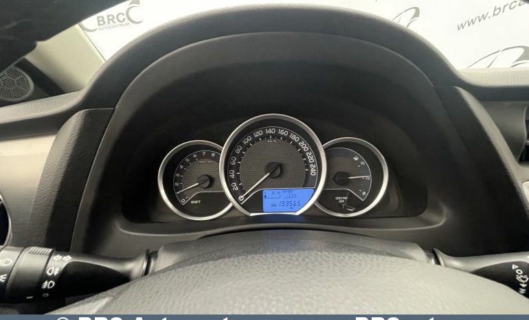 Toyota Auris 1.3 VVT-i 2013 full