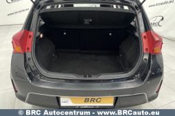 Toyota Auris 1.3 VVT-i 2013 full